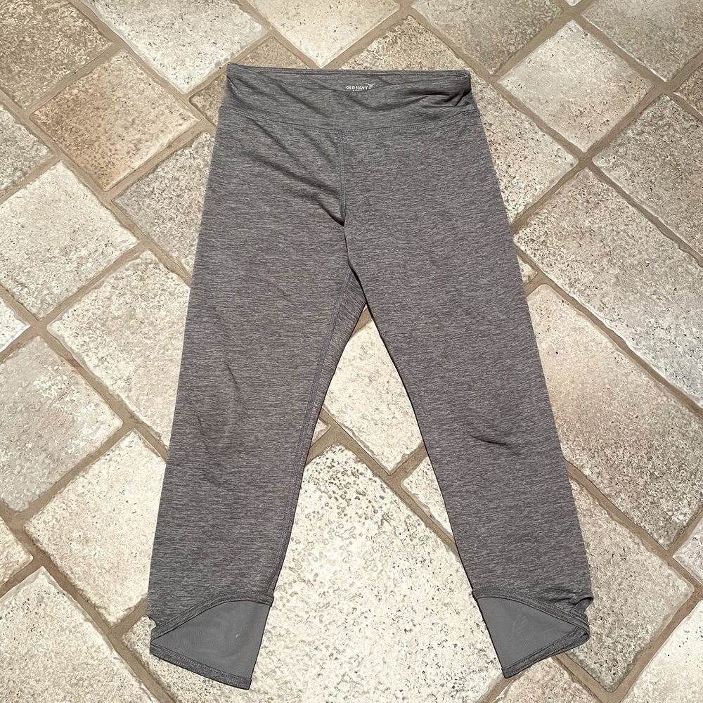 GUC Old Navy Girls’ Active Wear Cropped Leggings